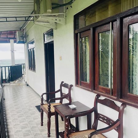 Peacock Beach Hotel Unawatuna Exterior foto