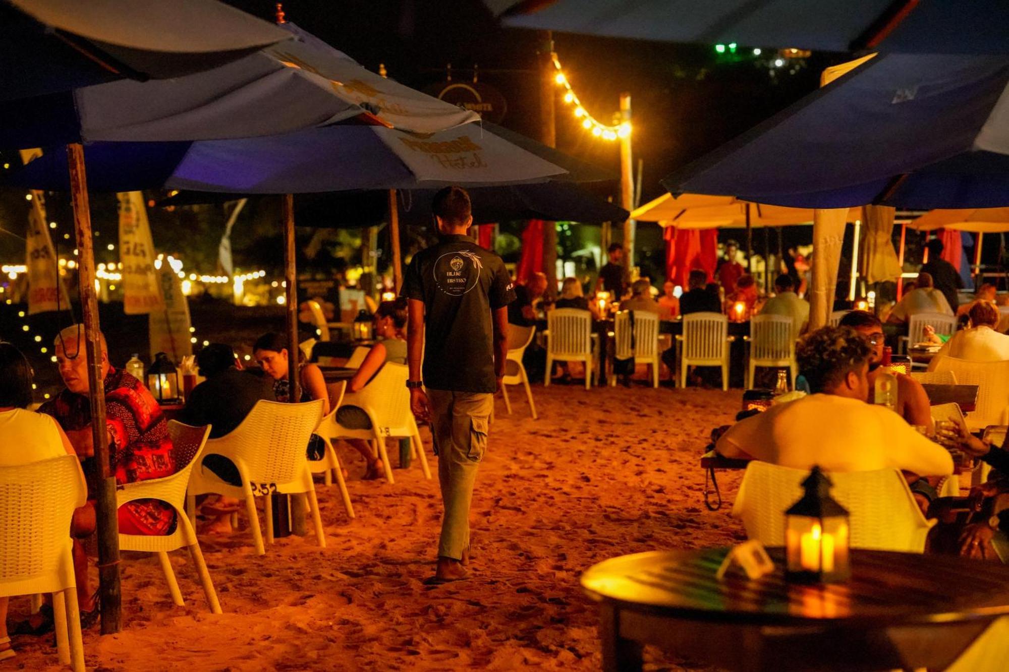 Peacock Beach Hotel Unawatuna Exterior foto
